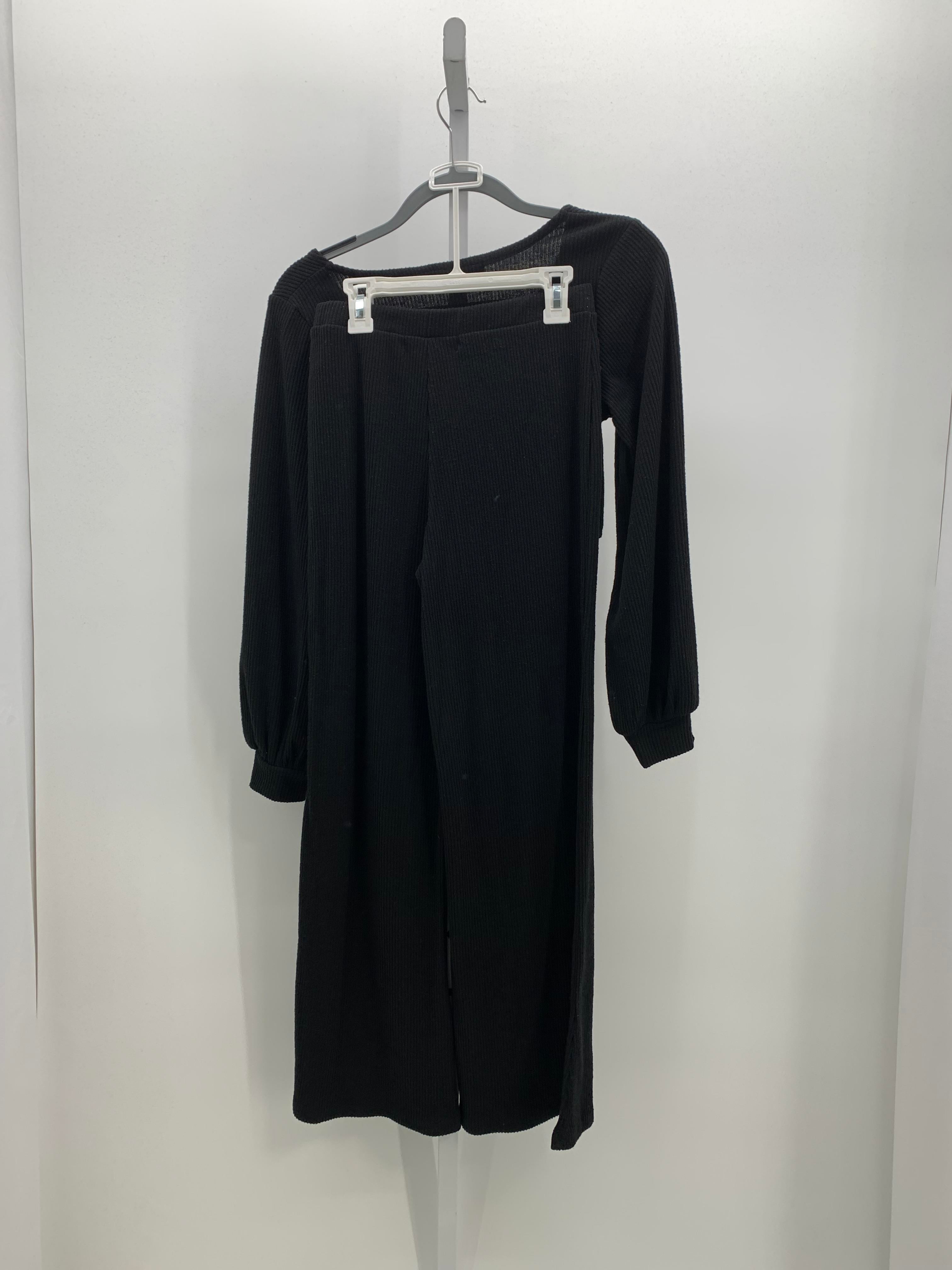 Almost Famous Size Medium Juniors 2pc. Outfit