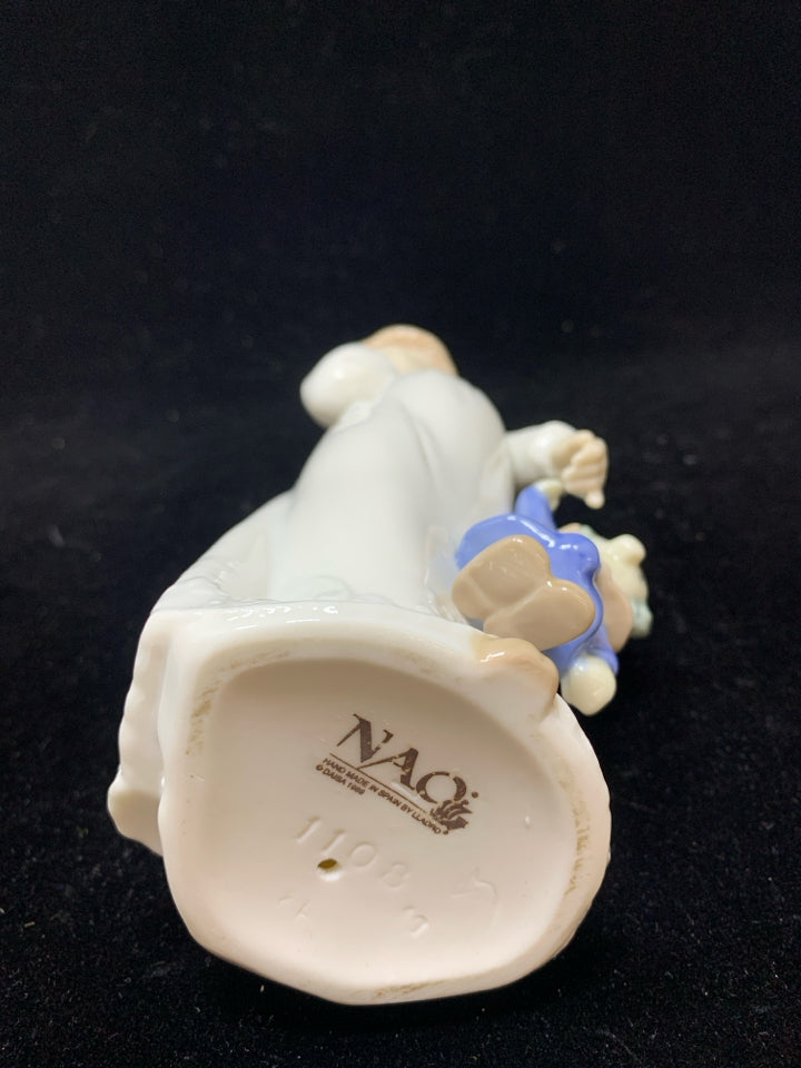 VTG "MY RAG DOLL" CHILD W/STUFFED ANIMAL FIGURINE.