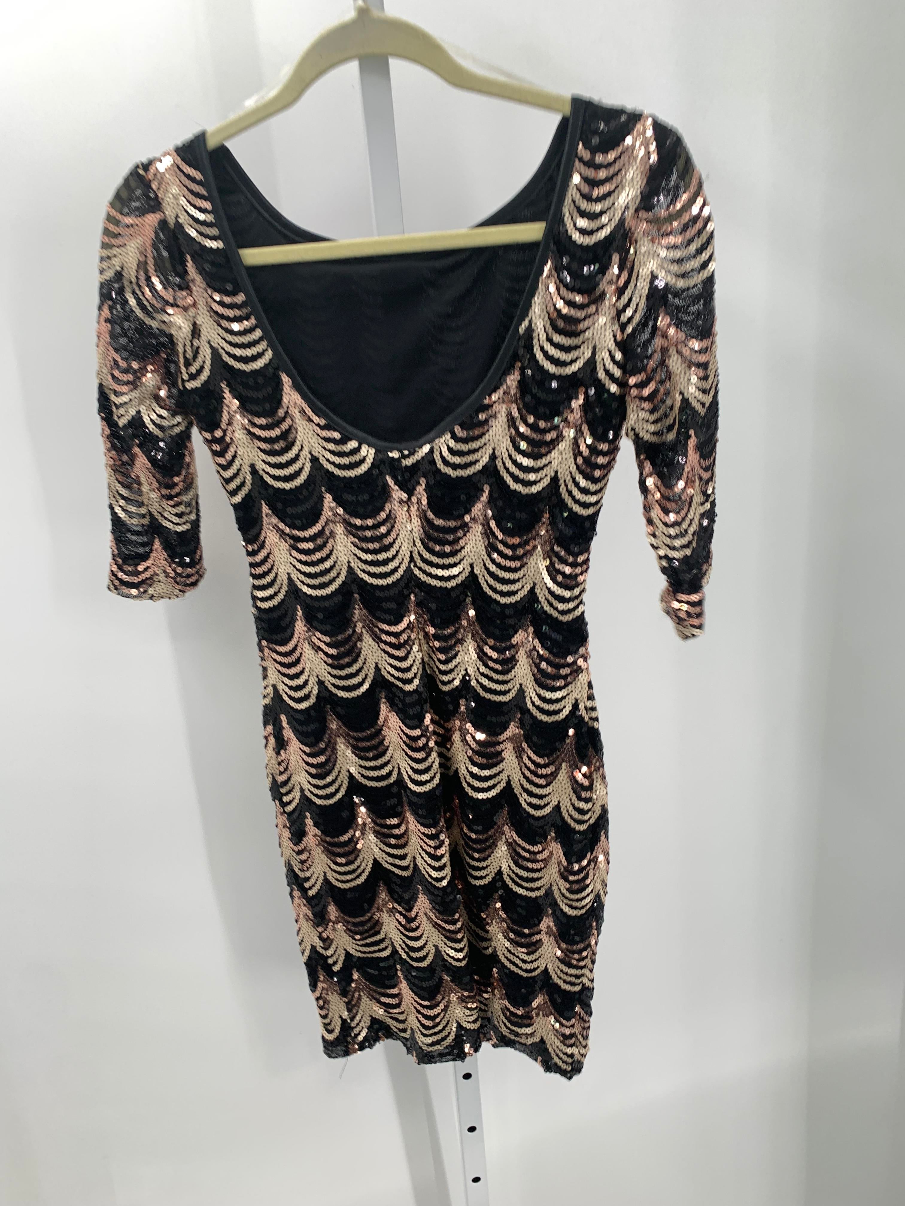 Size Medium Juniors Short Sleeve Dress