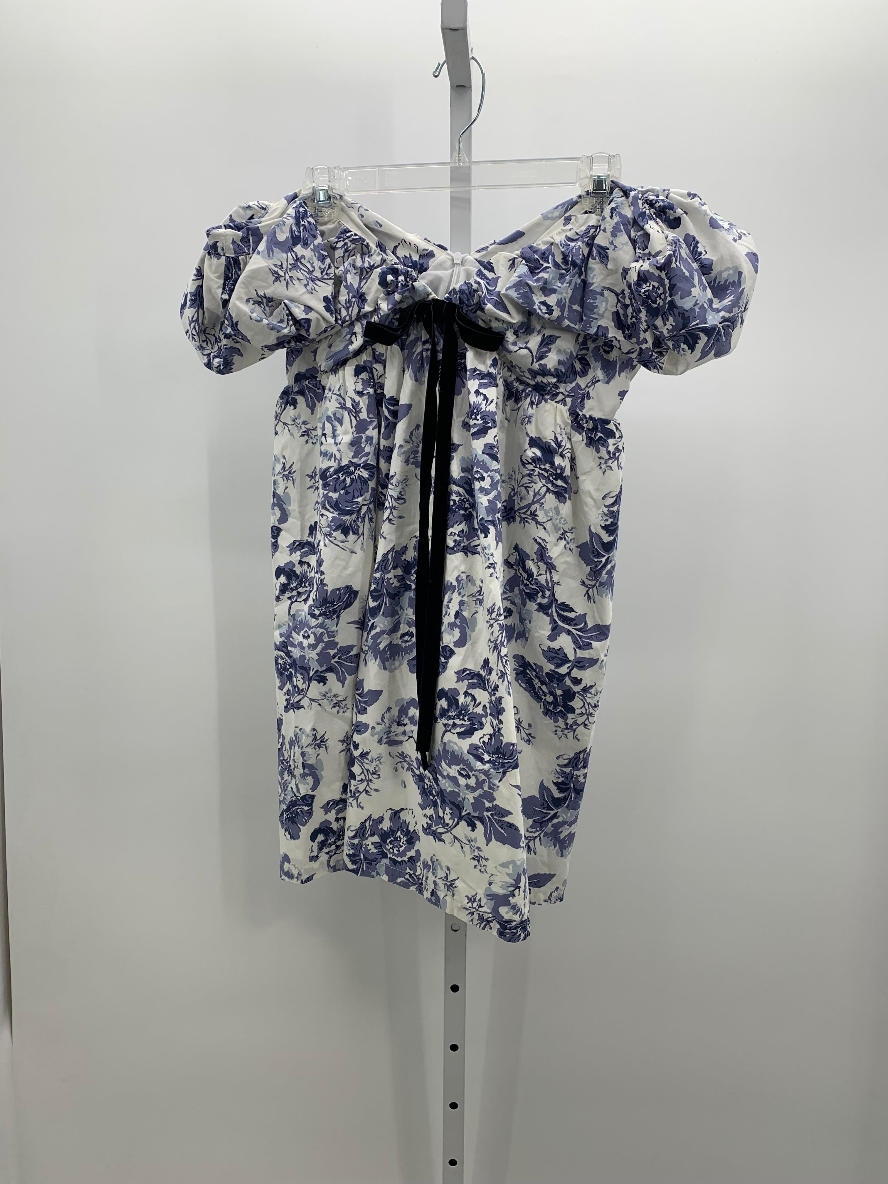 Size Medium Misses Short Sleeve Dress