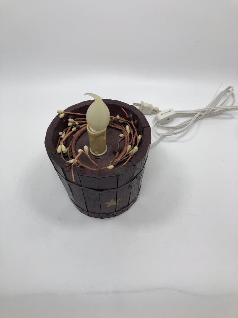 RUSTIC BARREL CANDLE LAMP.
