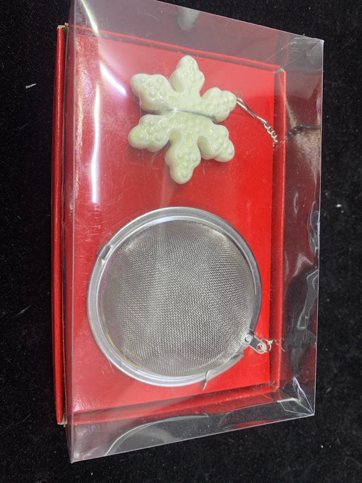 NIP SNOWFLAKE SPICE/ TEA BALL.