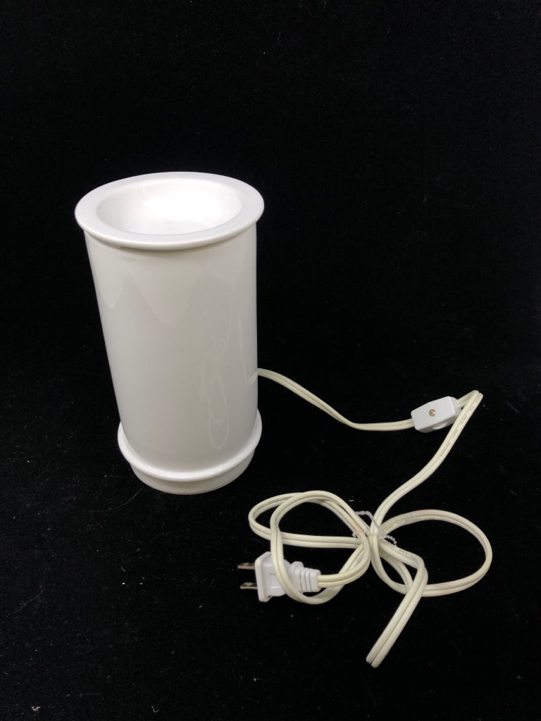 WHITE CERAMIC PILLAR WAX WARMER.