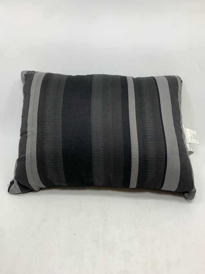 GREY/BLACK STRIPED PILLOW.