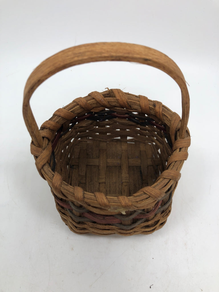 SM BLUE & RED STRIPE WOVEN BASKET.