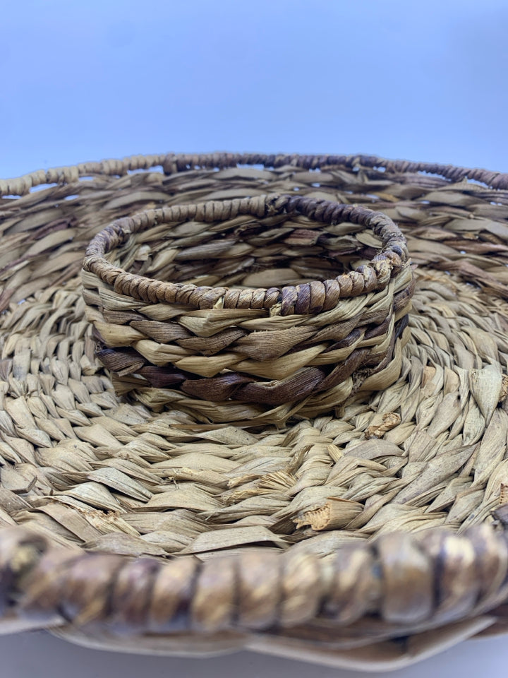 DARK WOVEN CHIP/DIP.