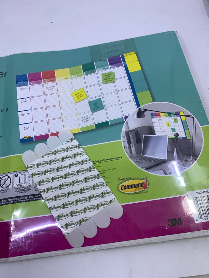 NIP WEEKLY PLANNER PLUS POST IT NOTES.