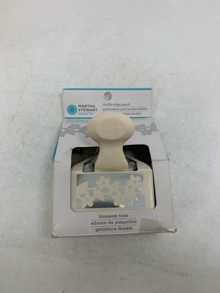 NIB MARTHA STEWART BLOSSOM TRIM DOUBLE-EDGE PUNCH.