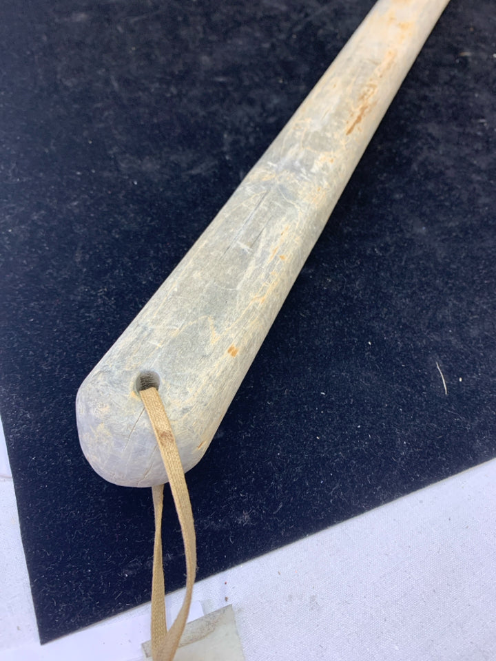 VTG BLOND WOOD CARVED TOOL W/BEIGE TIE.