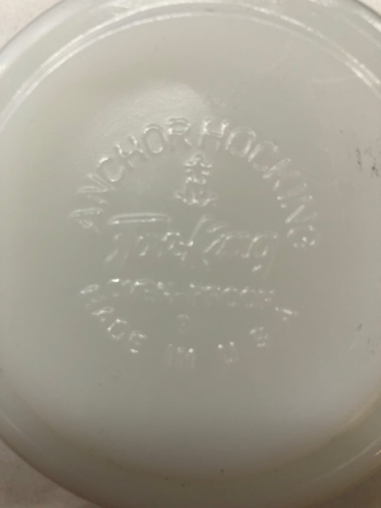 4 VTG MILK GLASS SOUP BOWLS W/ SIDE HANDLES.