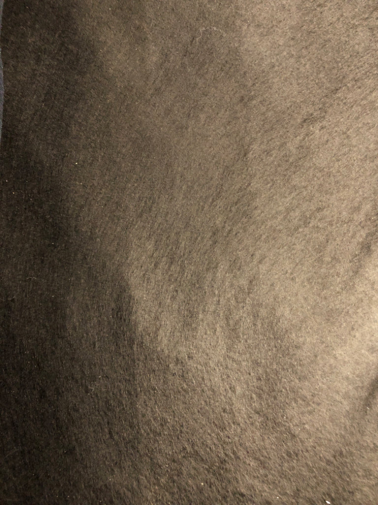 5PC BLUE CORNER SECTIONAL W/OTTOMAN 3 THROW PILLOWS.