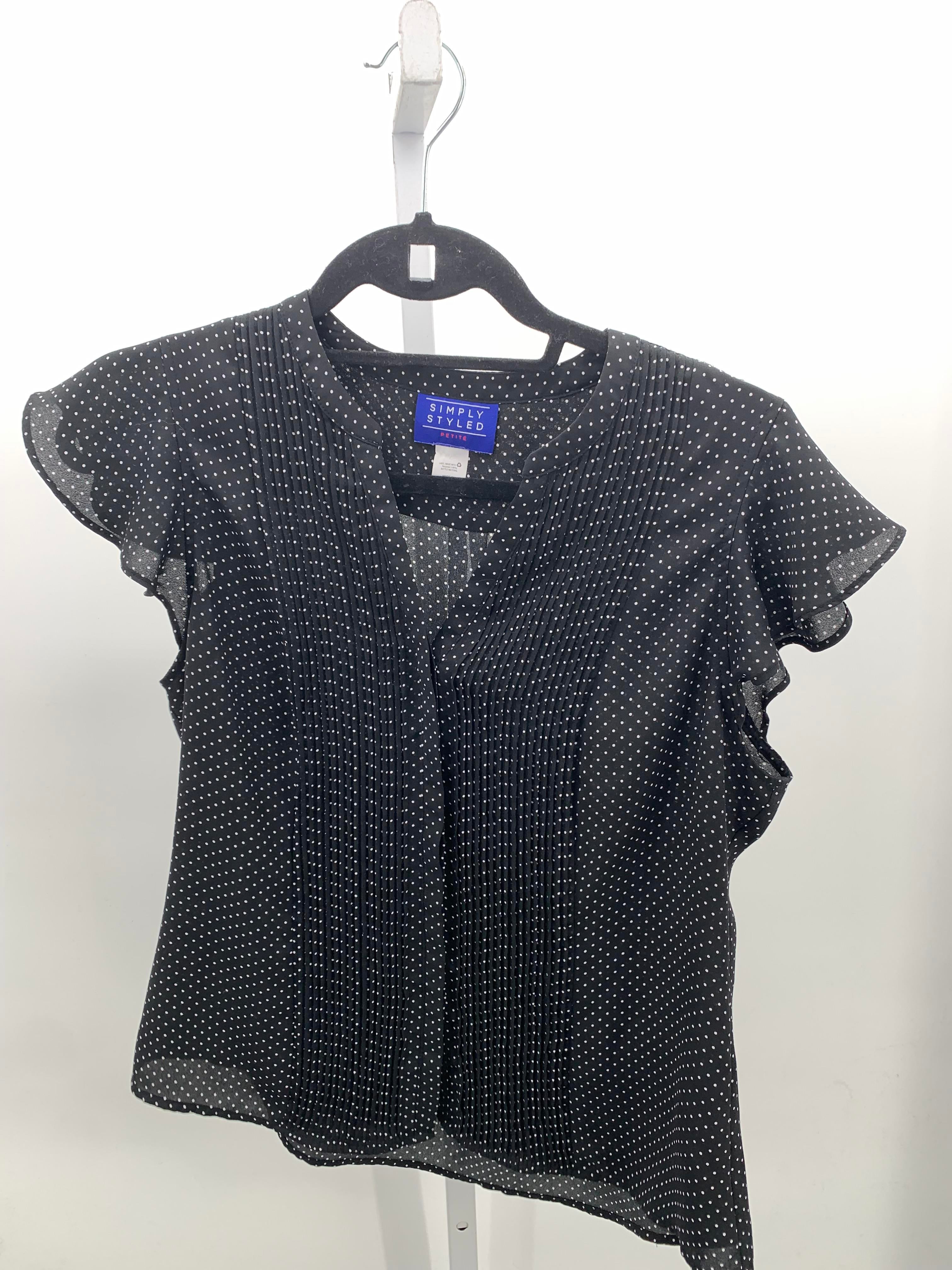 Simply Styled Size Medium Petite Petite Short Sleeve Shirt