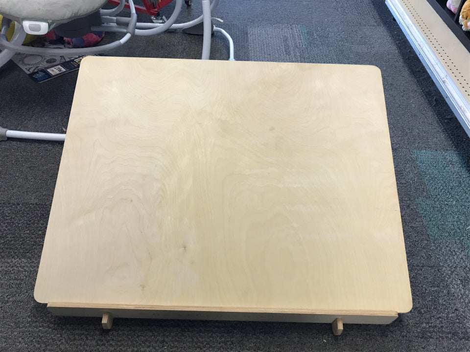 Grateful House Puzzle Desk