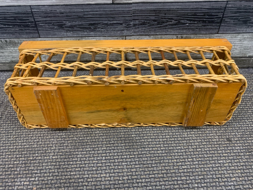 WOOD RECTANGLE BASKET W METAL HANDLES.