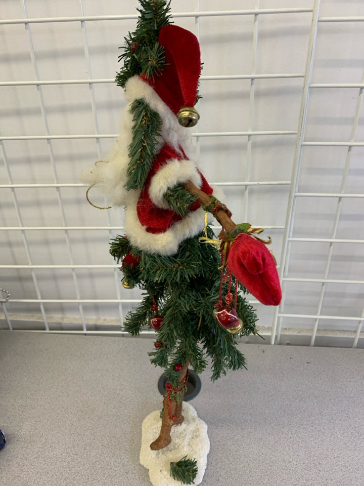 SANTA ABSTRACT TREE DECOR.