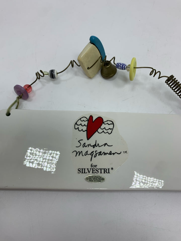 CELEBRATE LIFE PLAQUE W/TRINKET CHORD.
