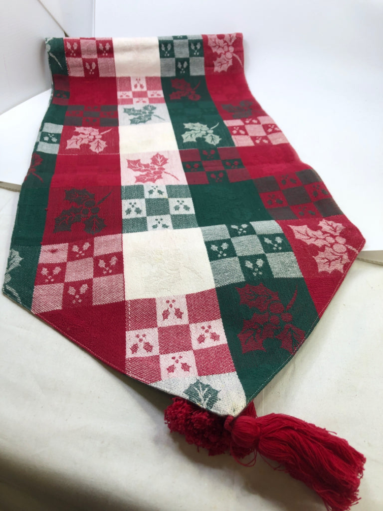 RED, WHITE, GREEN W/ MISTLETOE TABLE RUNNER.