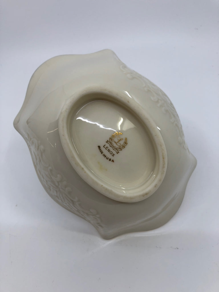 LENOX FLORAL EMBOSSED BASKET.
