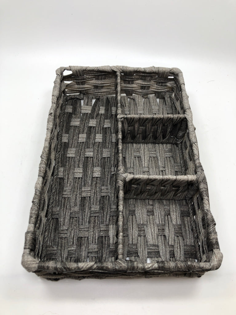 GRAY SECTIONED WOVEN ORGANIZER.