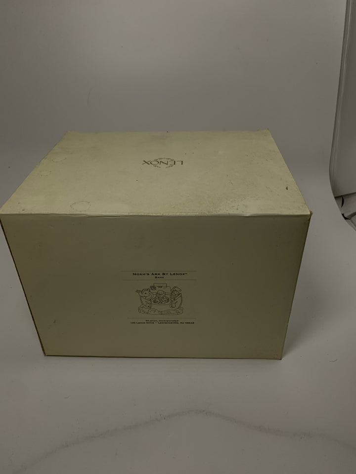 IN BOX NOAH'S ARCH COIN BANK.