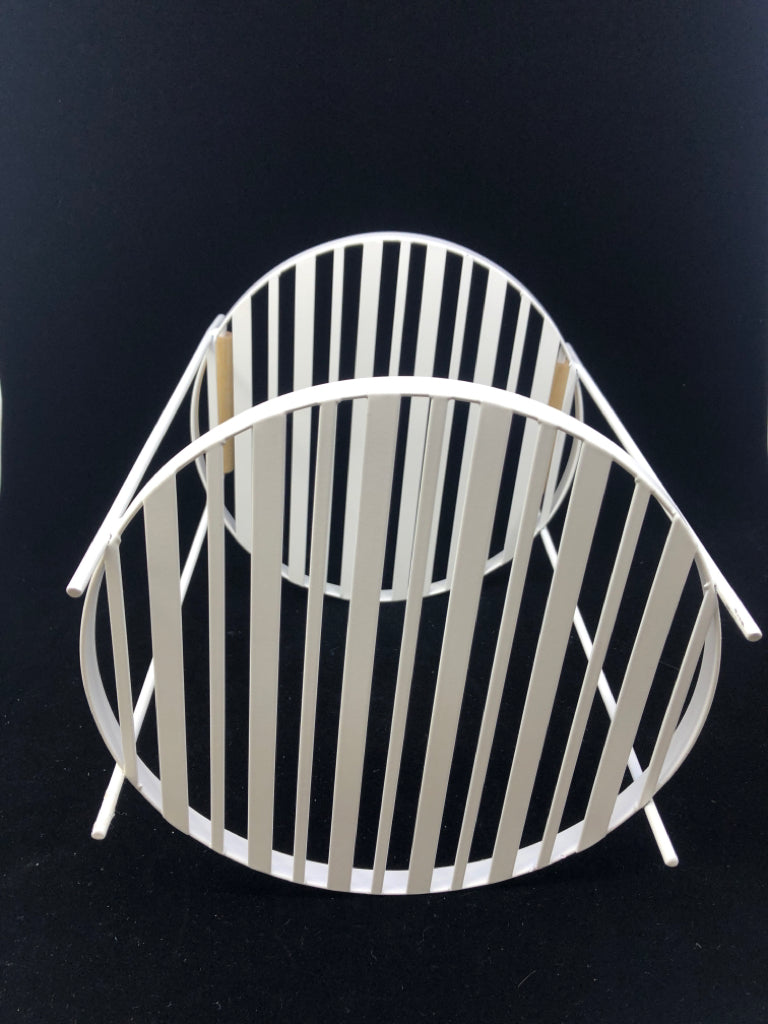 2 TIER WHITE METAL CENTERPIECE W WOOD HANDLES.