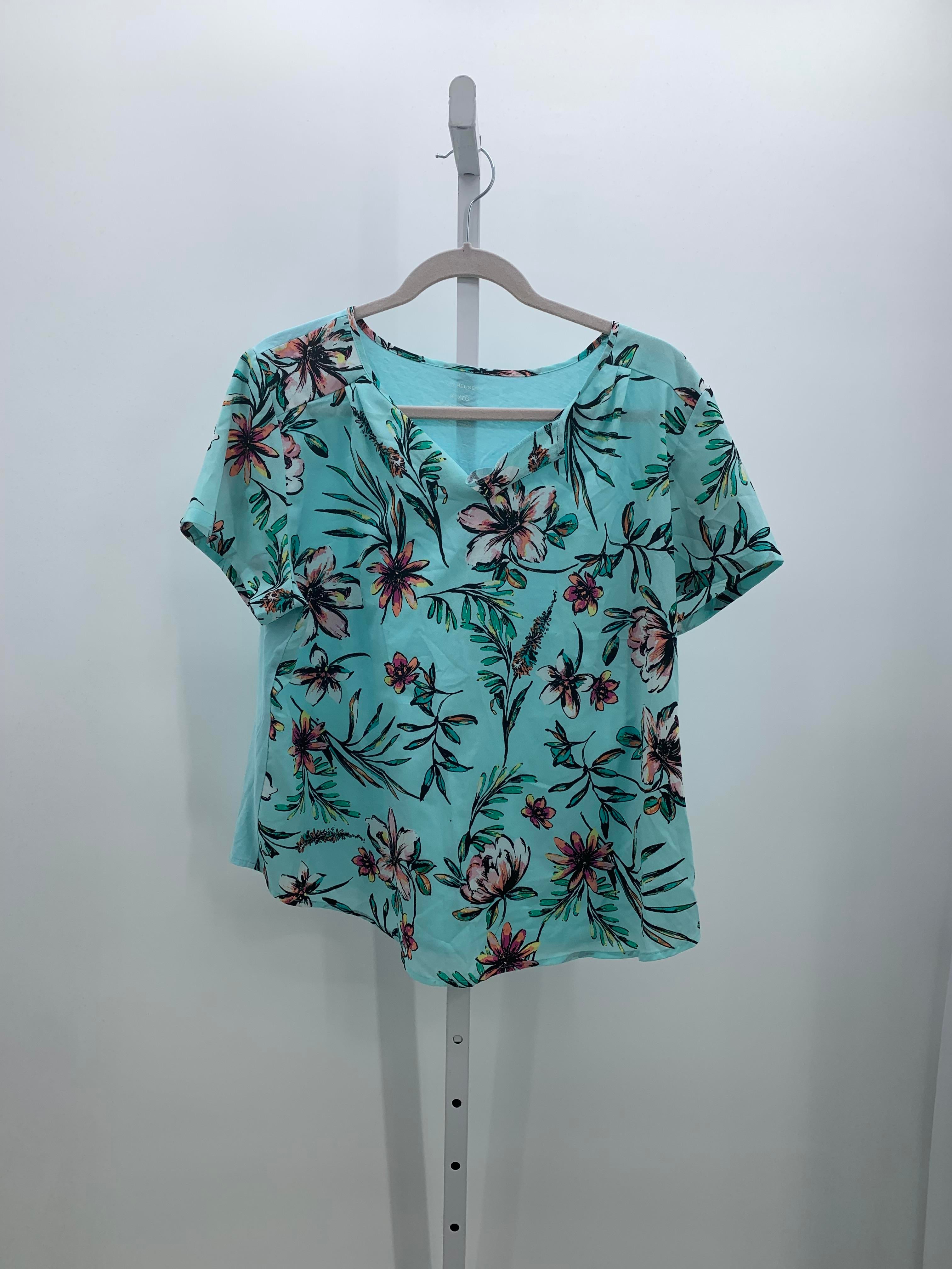 Van Heusen Size Extra Large Misses Short Sleeve Shirt