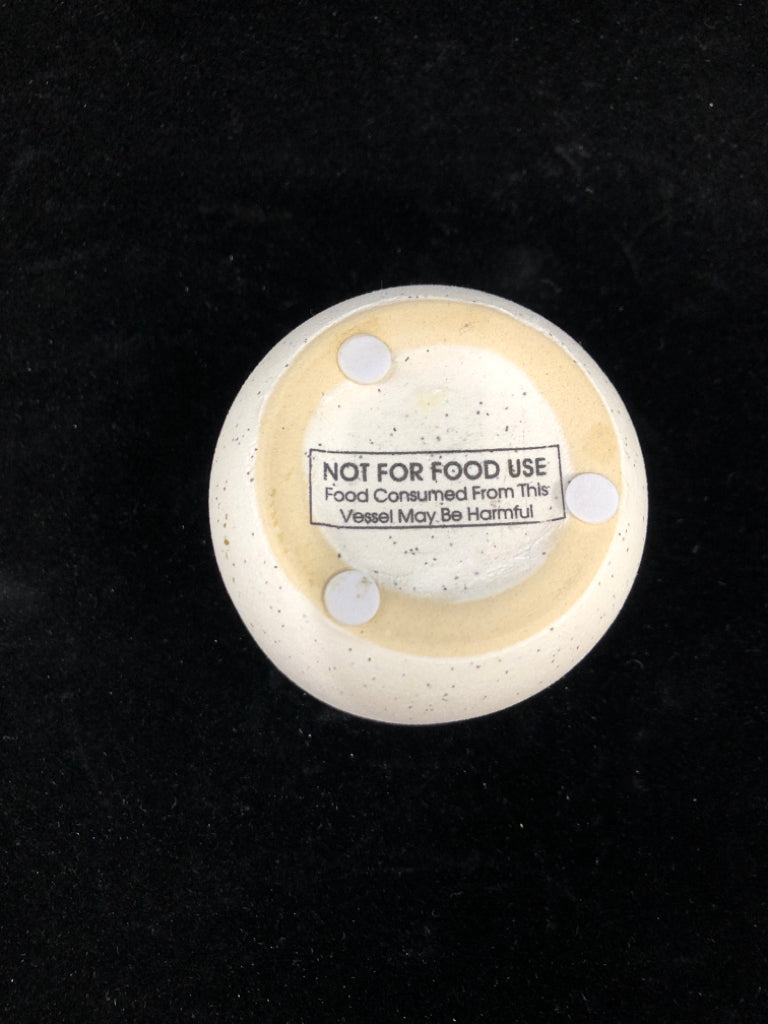 SMALL CERAMIC VASE W/STAR.