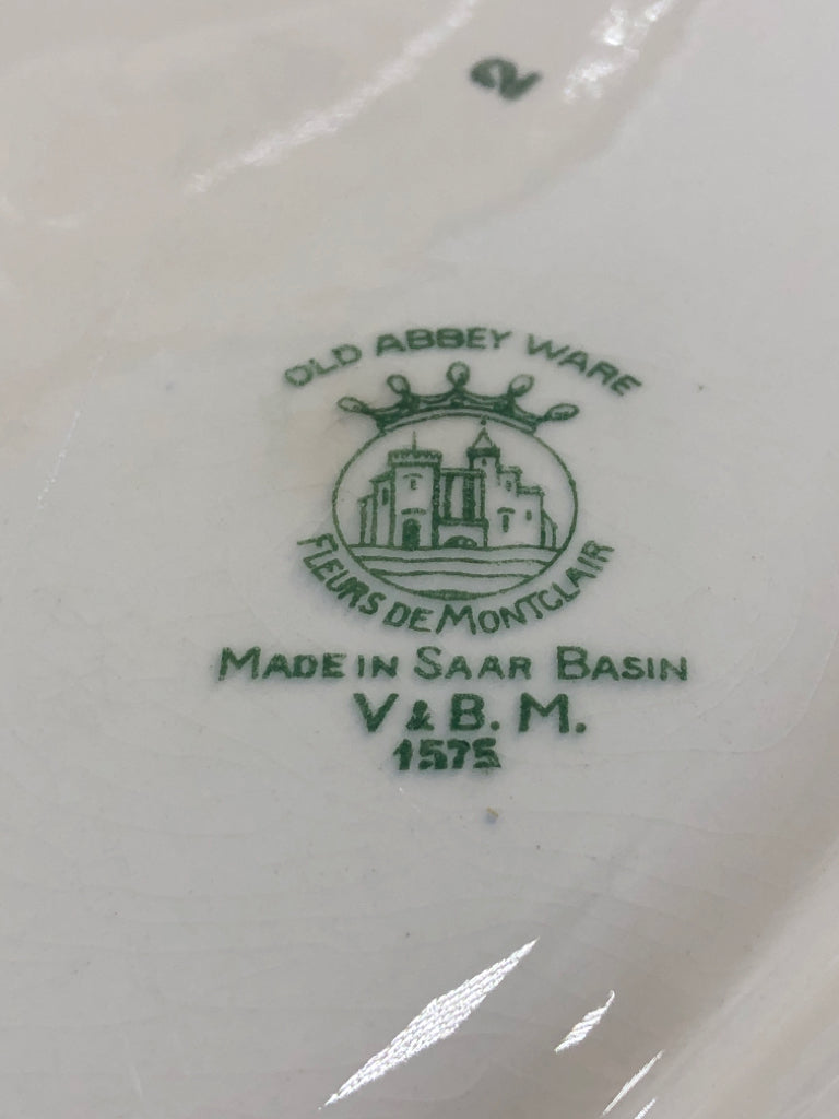 8 VTG FLEURS DE MONTCLAIR DIVIDED DINNER PLATES *MINOR CRAZING.