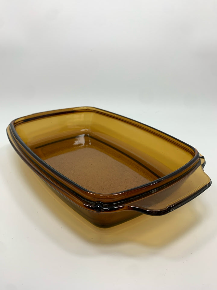 AMBER GLASS BAKING DISH.