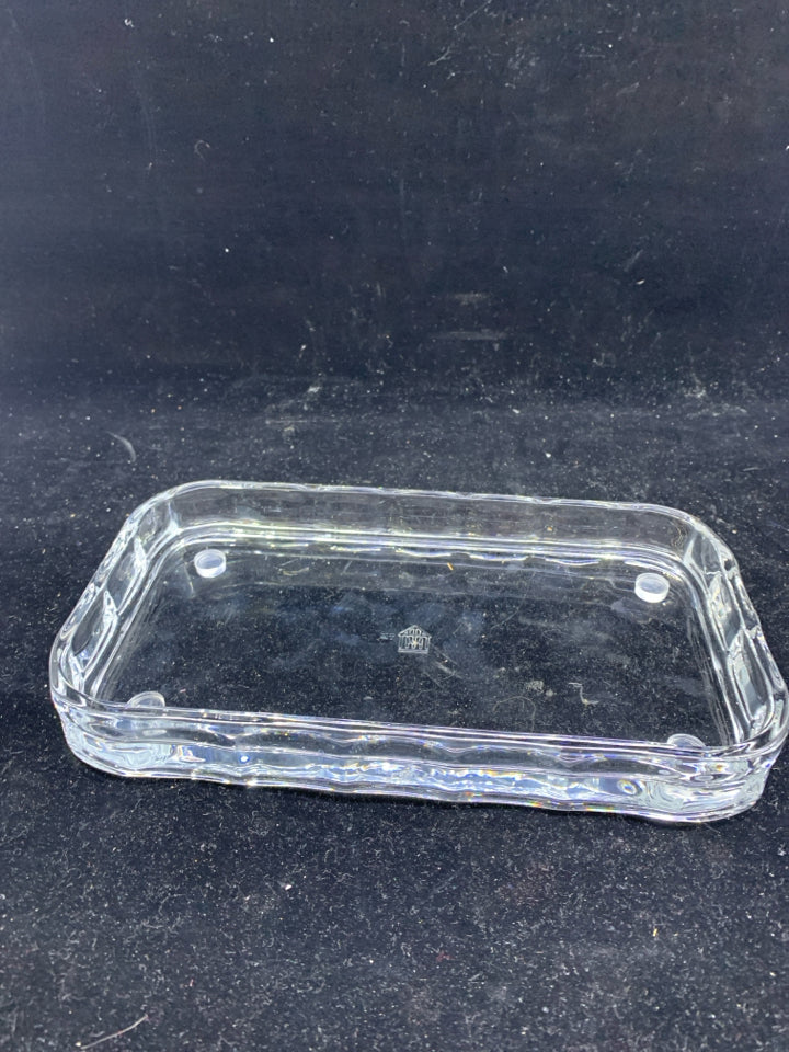 SMALL CLEAR GLASS FOOTED TRAY.