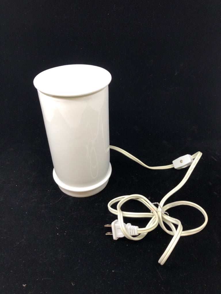WHITE CERAMIC PILLAR WAX WARMER.