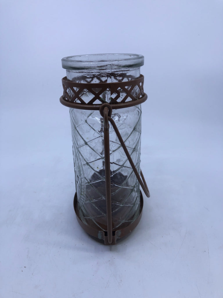 GLASS JAR METAL BASE W/ HANDLE CANDLE HOLDER.