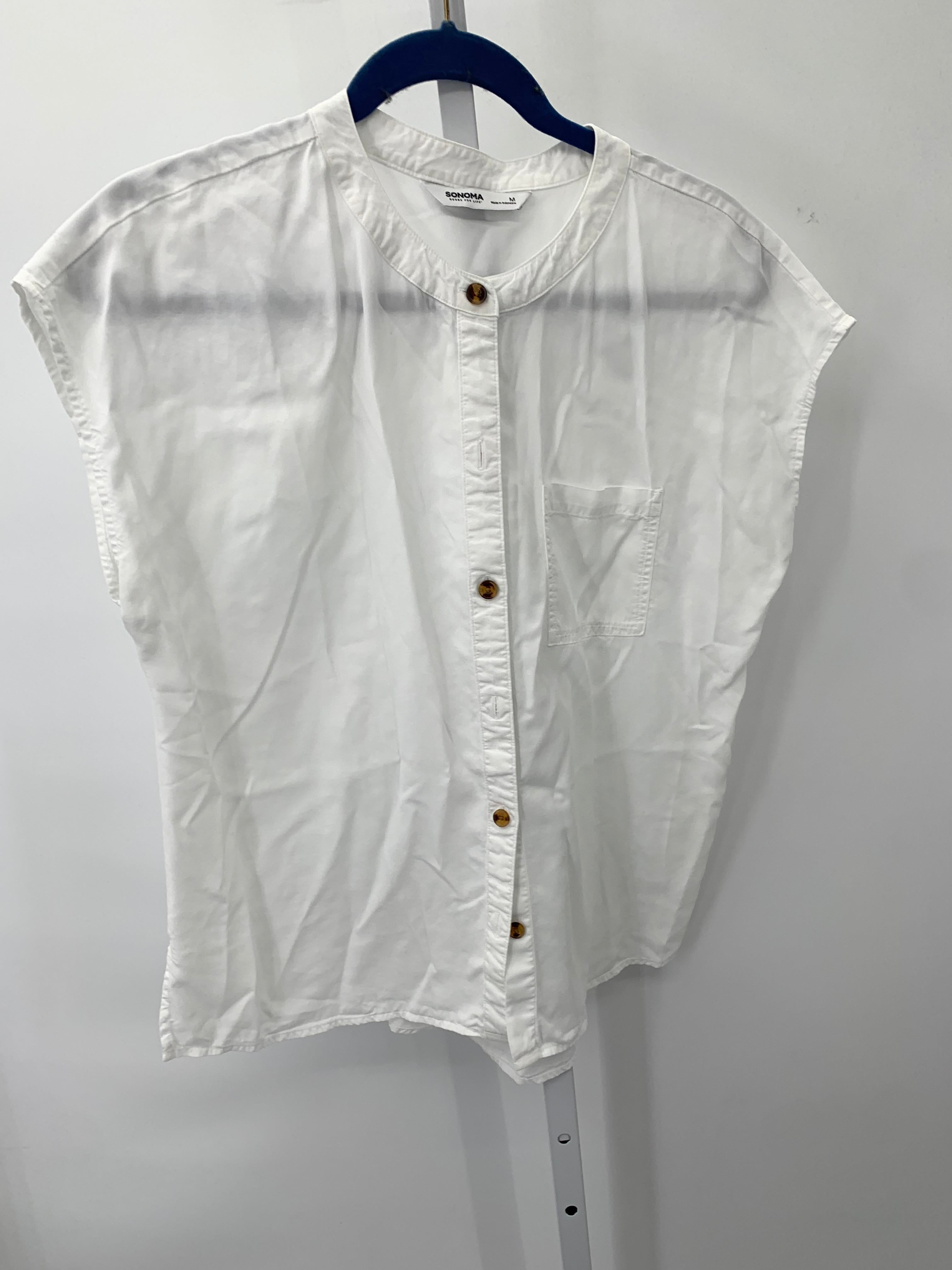 Sonoma Size Medium Misses Sleeveless Shirt
