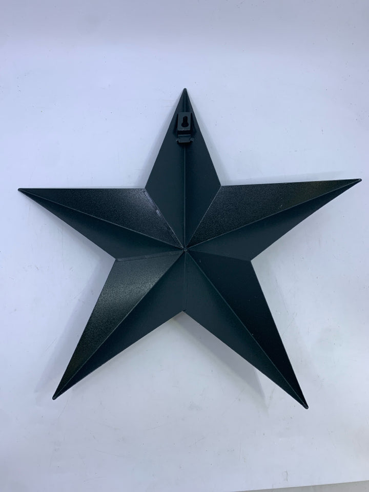 GREEN METAL STAR.