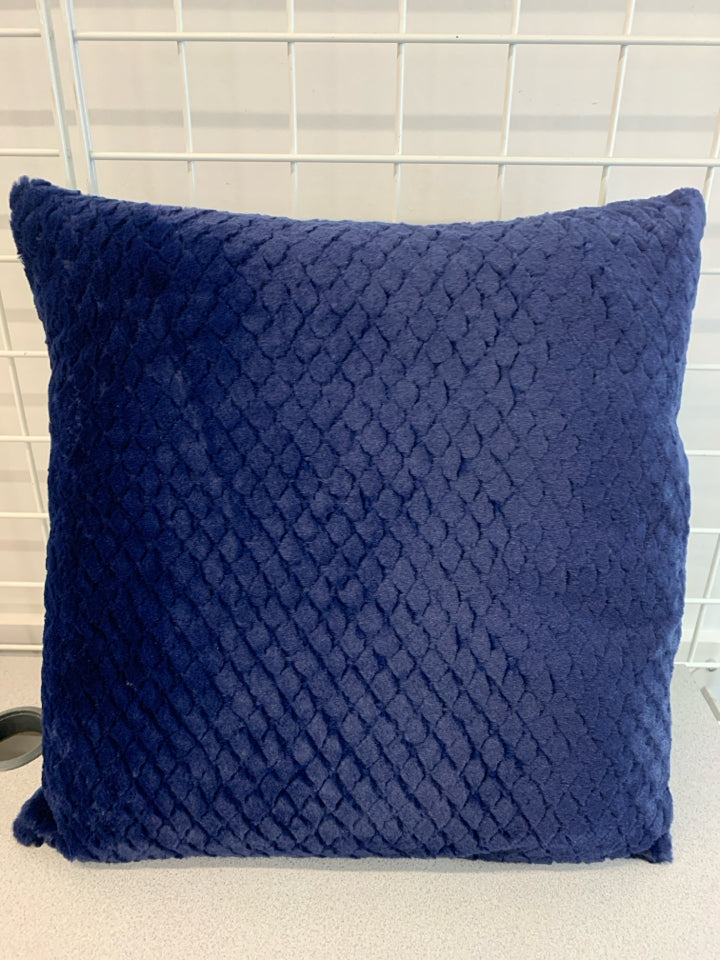 DARK BLUE GEOMETRIC FUZZY PILLOW.