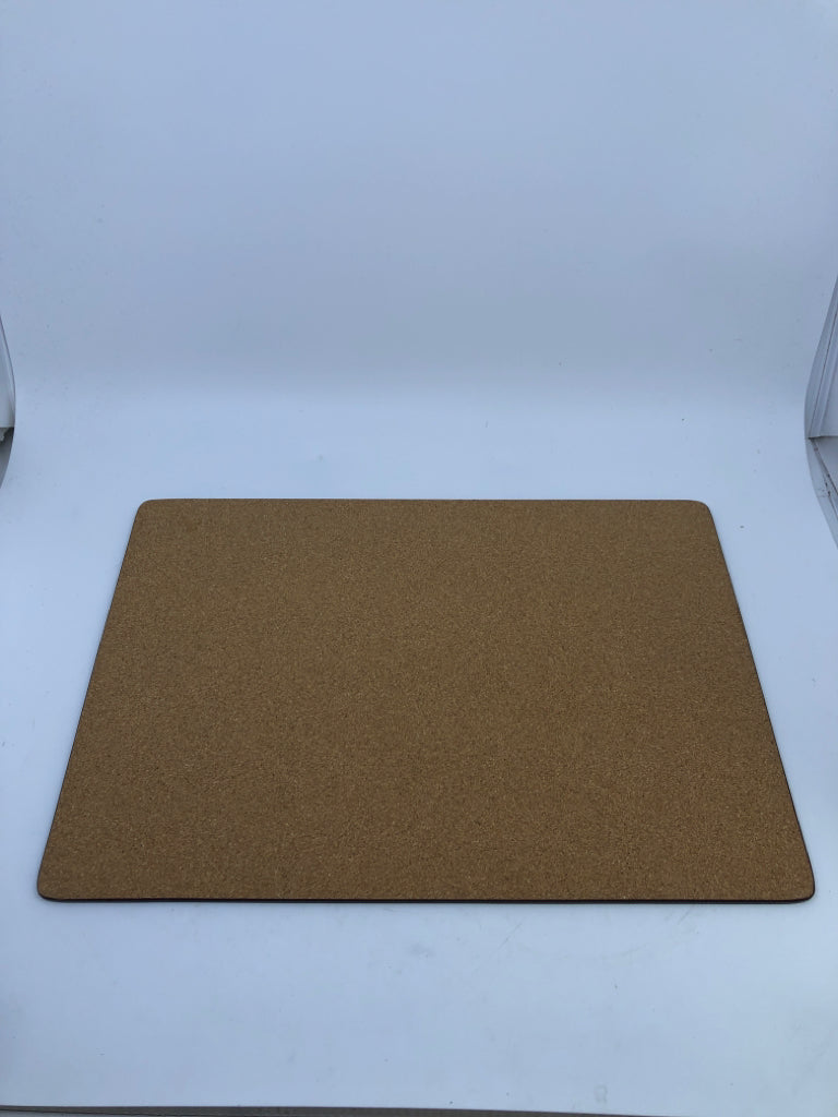 4 WOOD/CORK PARIS PLACE MATS.
