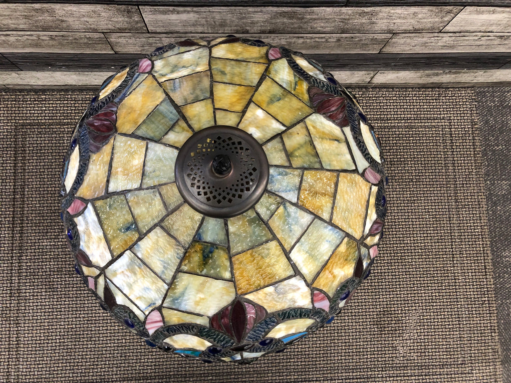 TIFFANY STYLE LIGHTING HALSTON DOUBLE LIT STAINED GLASS TABLE LAMP.
