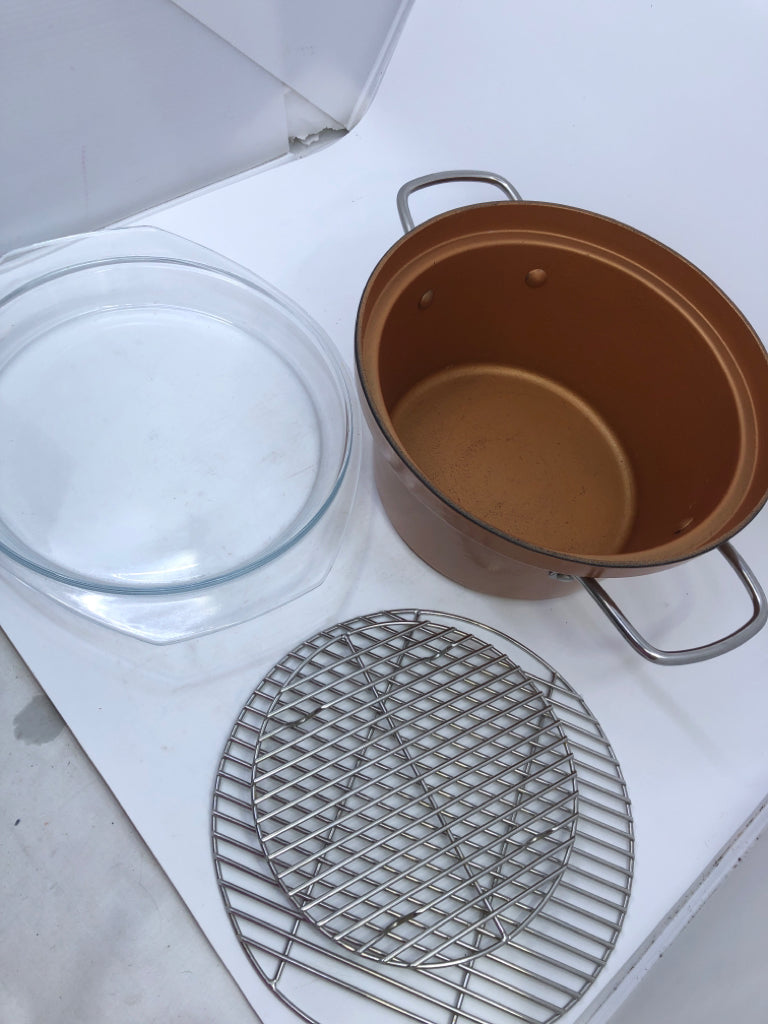 COOKS ESSENTIALS STEAMER/SOUP POT W/GLASS LID.