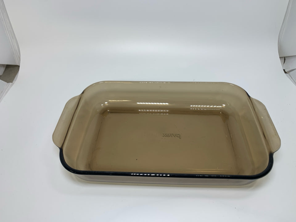 RECTANGLE GLASS CASSEROLE DISH.