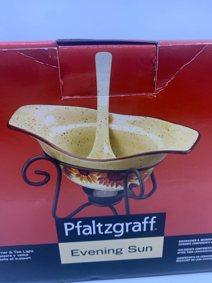 NI PFALTZGRAFF GRAVY SERVER WITH WARMER.