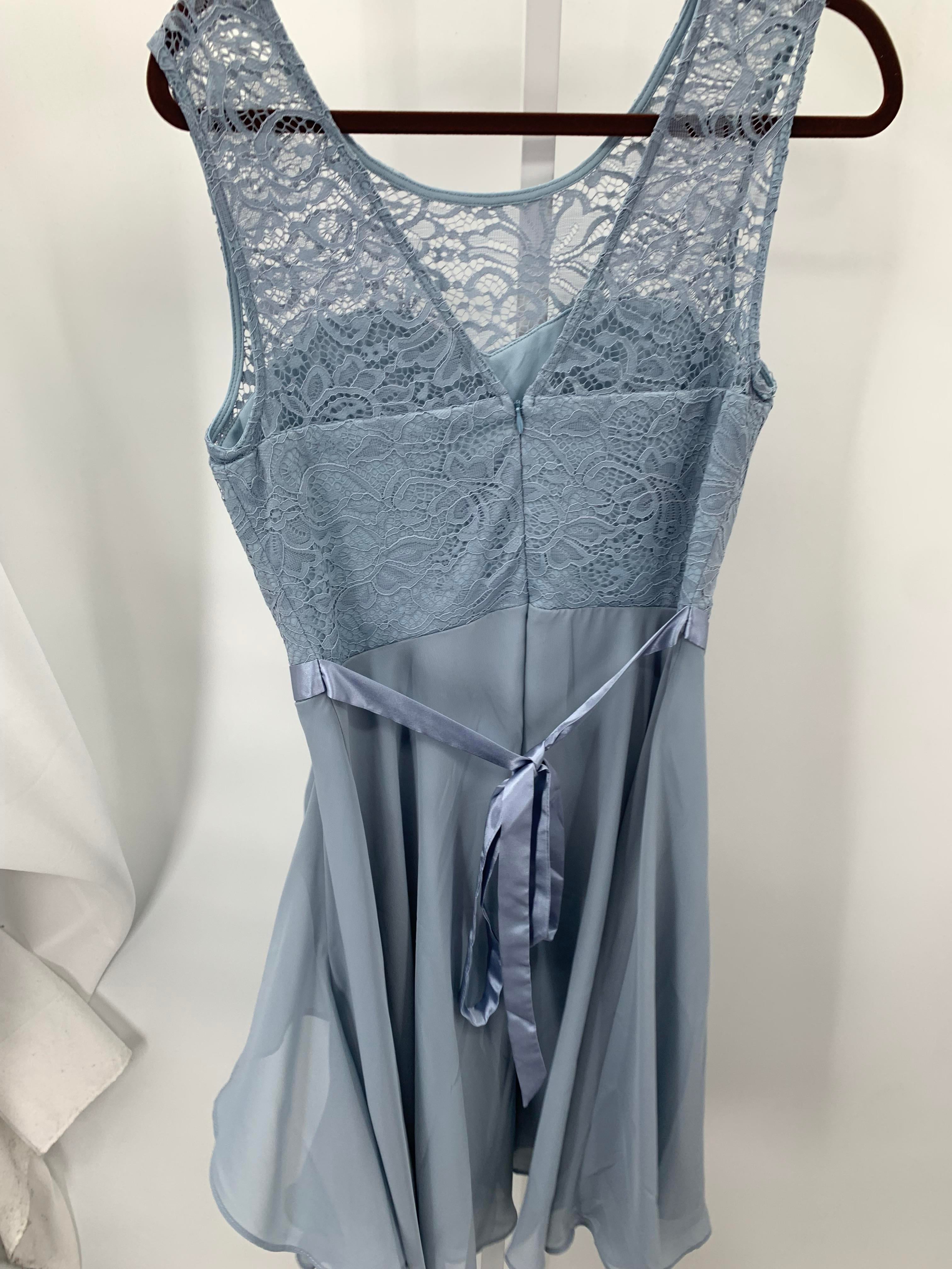 Size Large Misses Sleeveless Dress