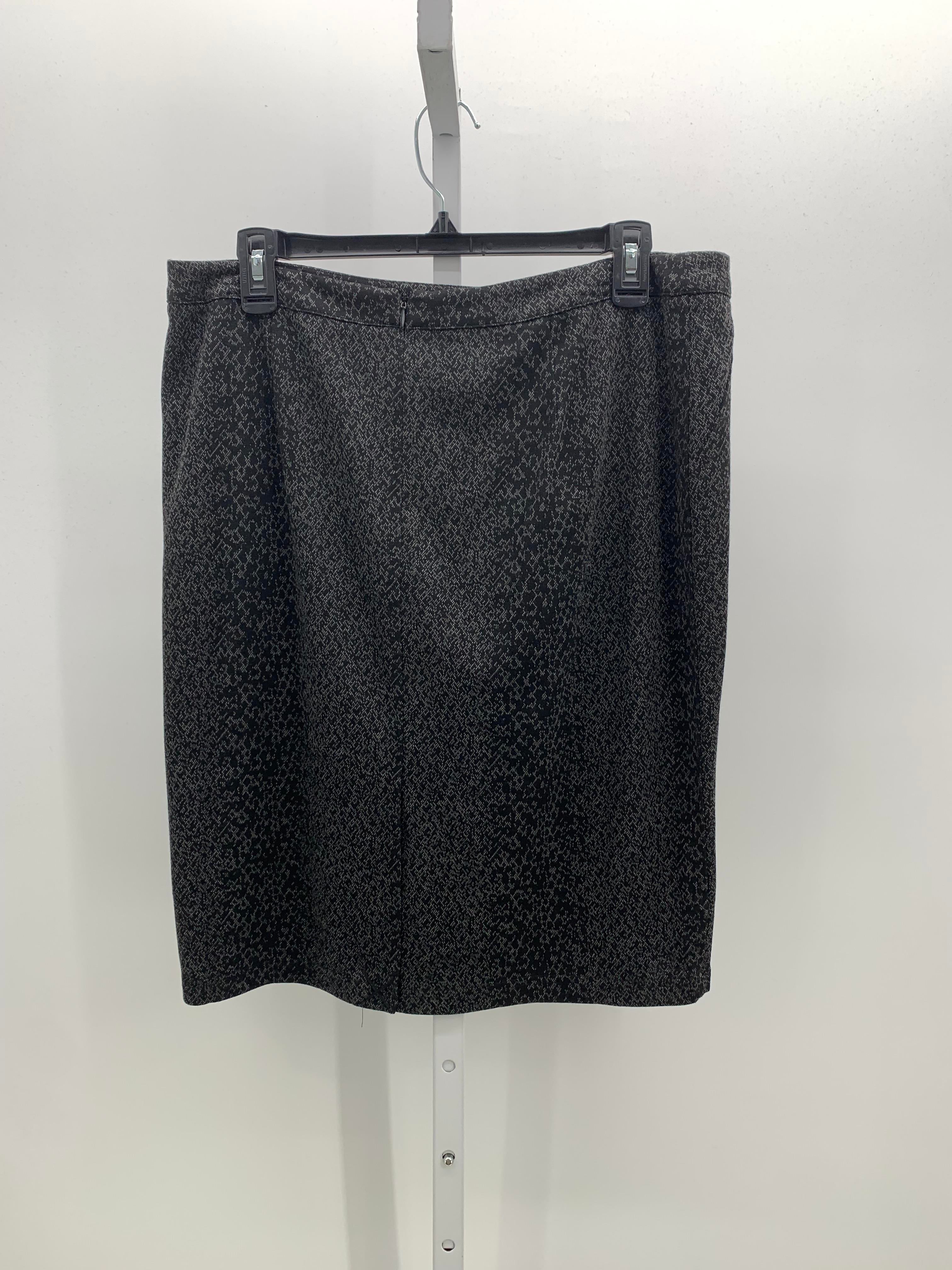 Spense Size Large Misses Skirt