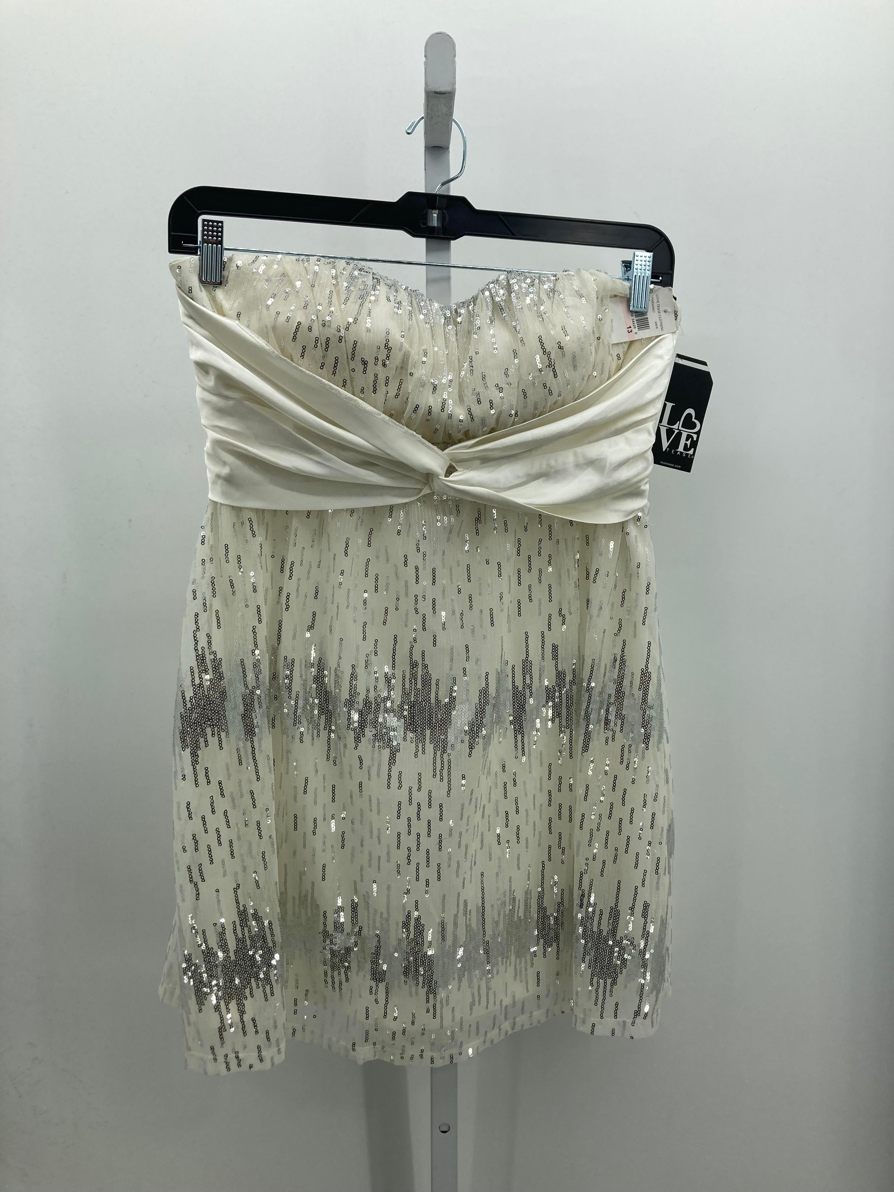 Love Tease Size 13 Juniors Sleeveless Dress