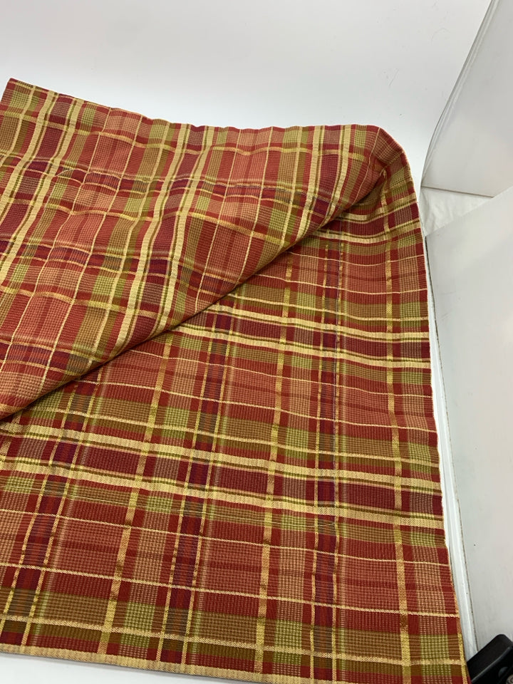 RED PLAID W/GOLD EMBROIDERY PILLOW COVER.