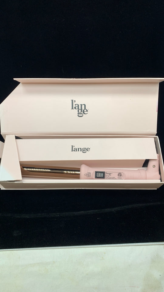 NIB ONDULE 25MM TITANIUM CURLING WAND.