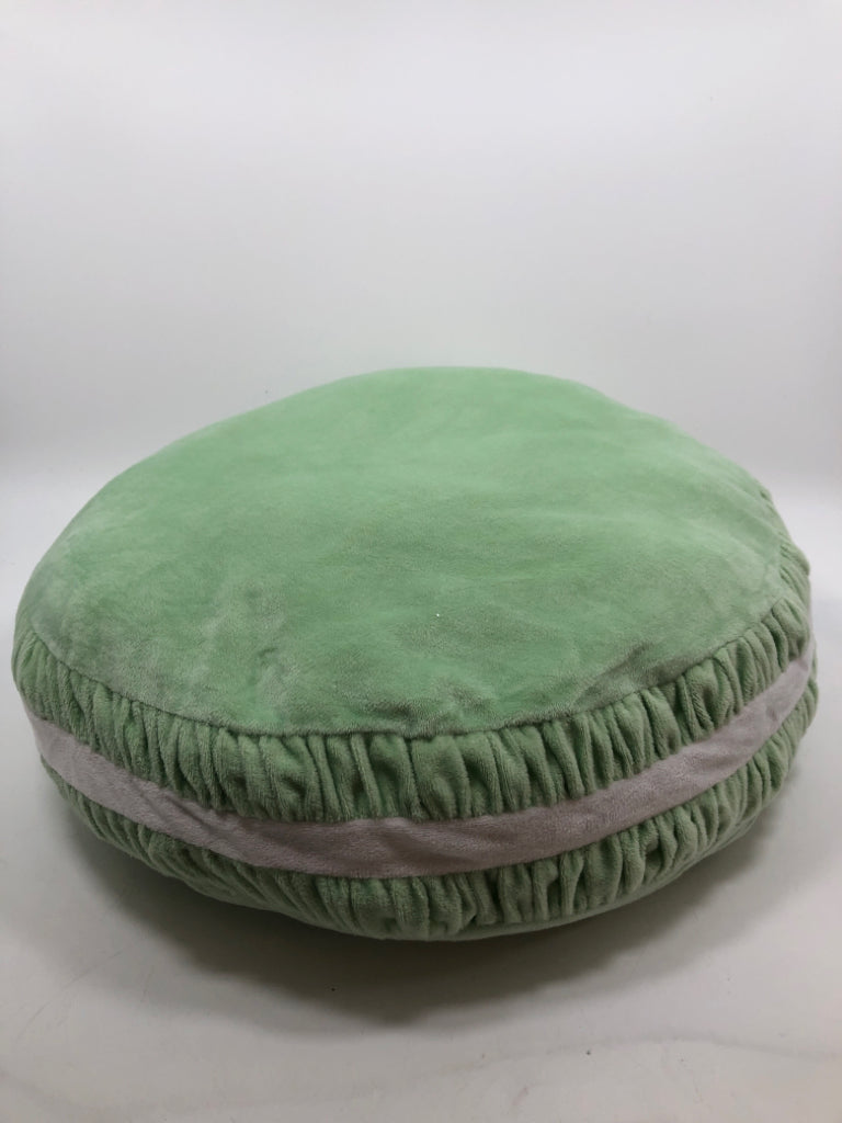 GREEN MACAROON PILLOW.