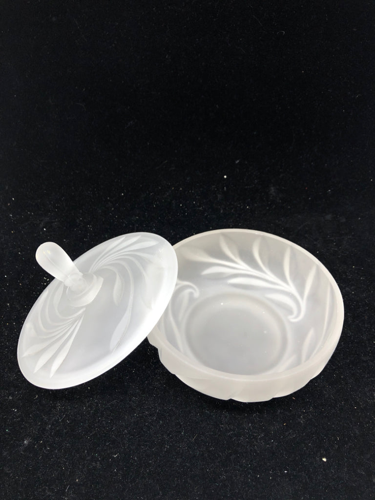 VTG FROSTED CUT GLASS ROUND CANDY DISH W LID.