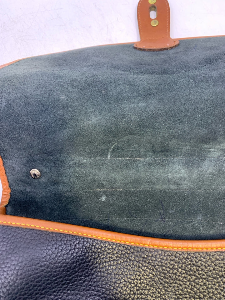 Vintage Dooney & Bourke All Weather Leather Carrier Shoulder Bag *Signs Of Wear/