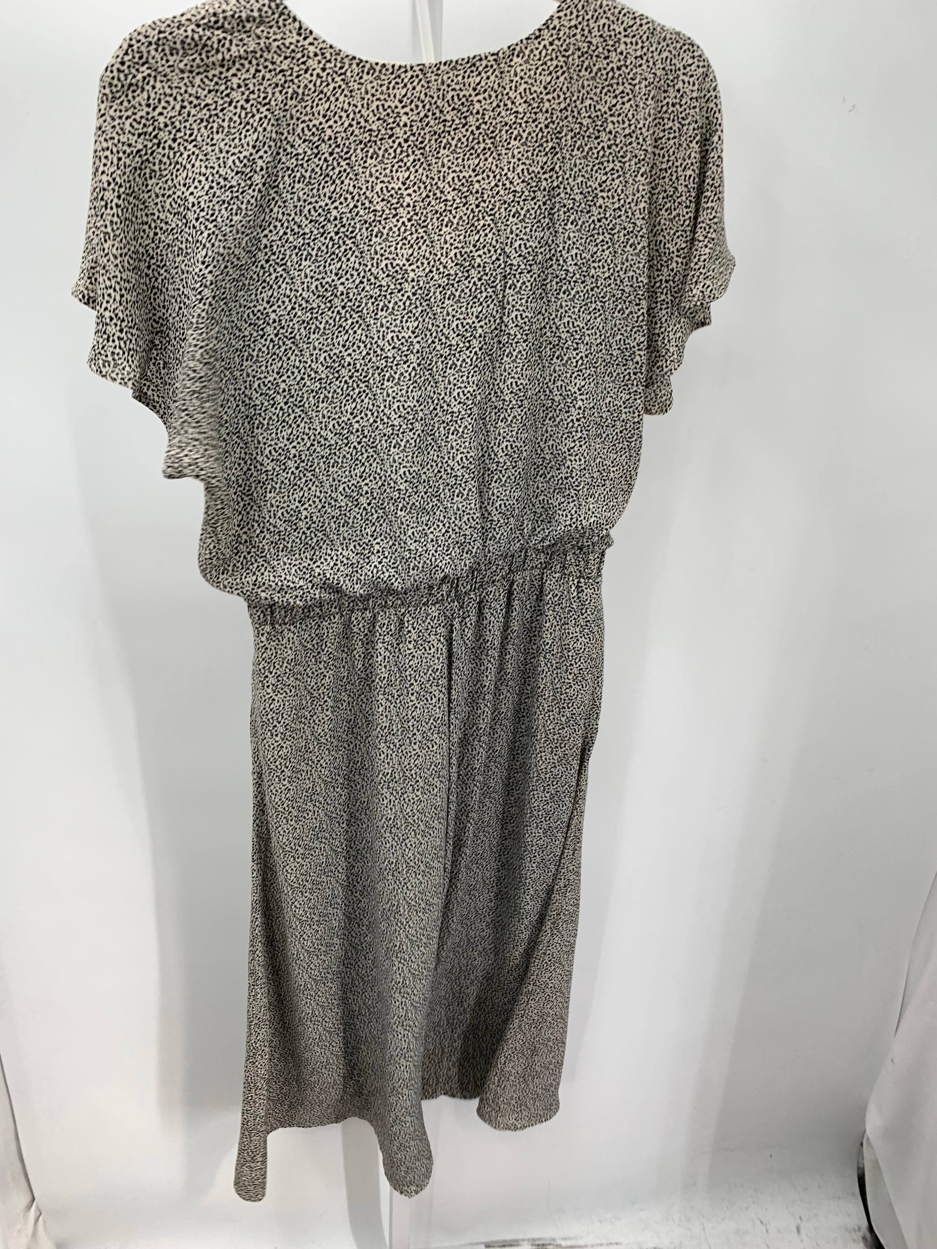 Size Medium Juniors Short Sleeve Dress