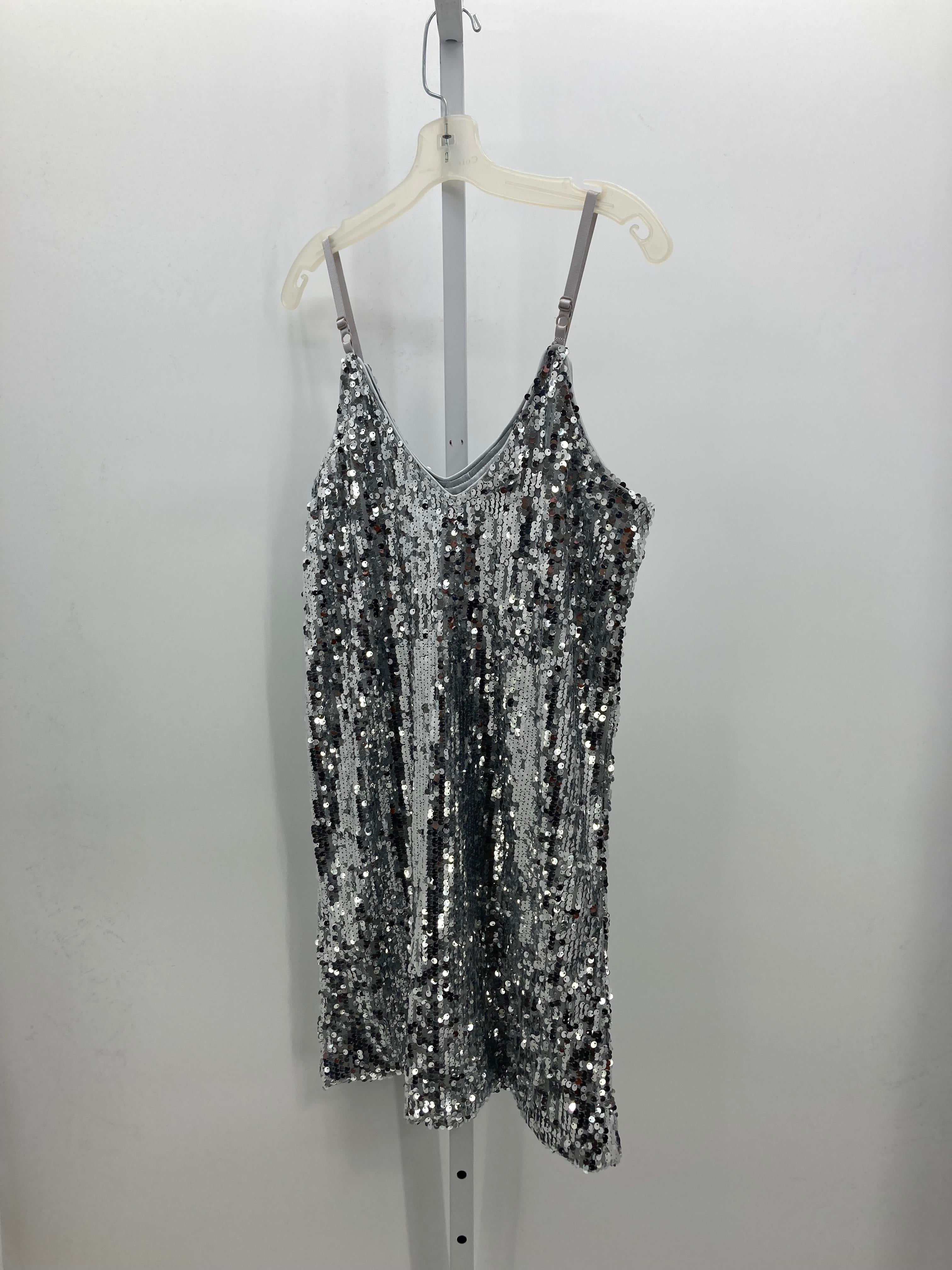 Size Large Juniors Sleeveless Dress